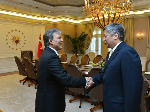 Cumhurbaşkanı Gül, Kırgız Cumhuriyeti Dışişleri Bakanı Abdildayev'i Kabul Etti